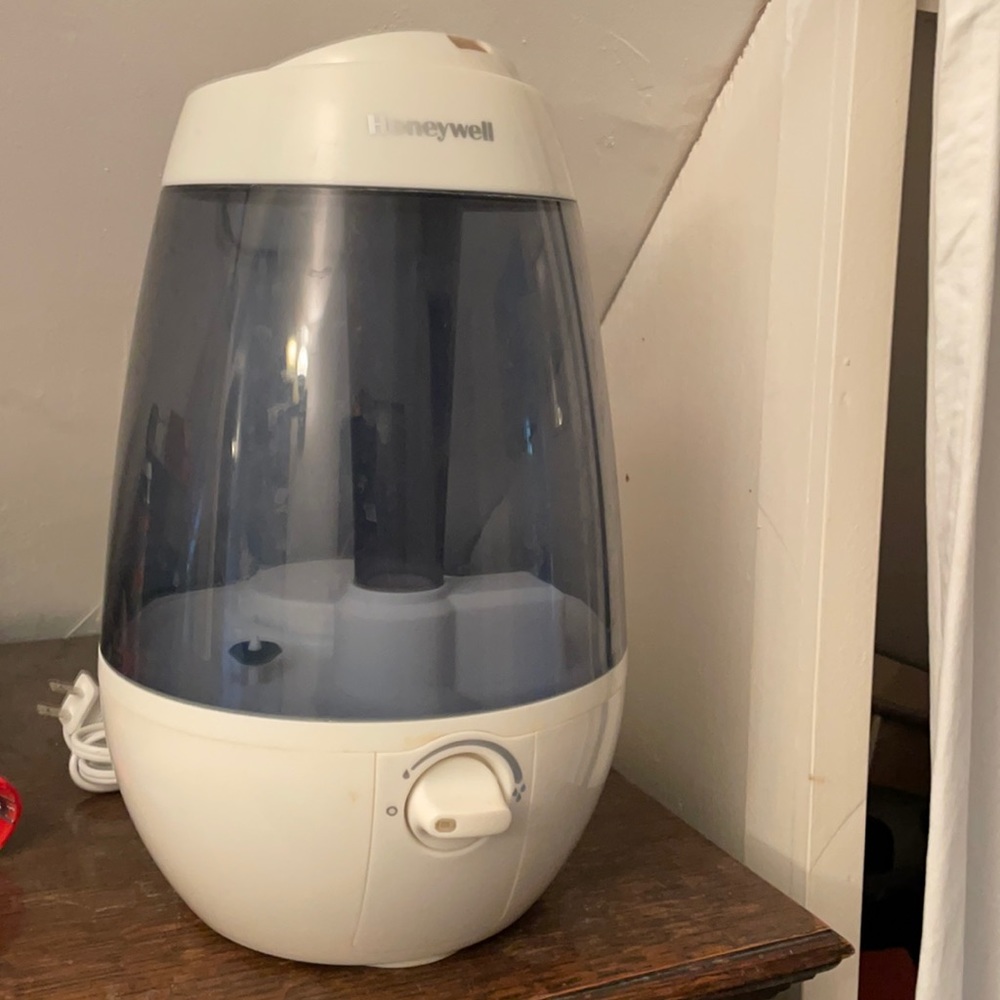 Honeywell humidifier.